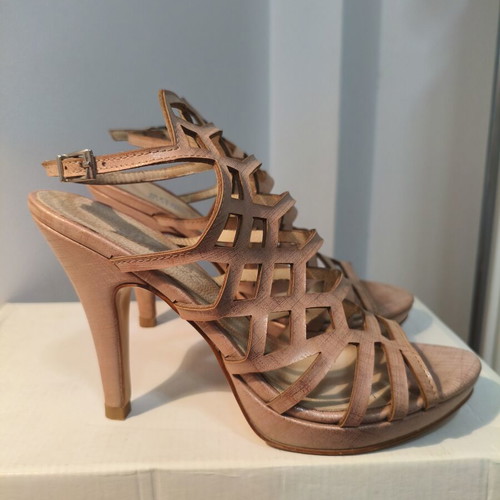 Bournazos Gladiator Style Leather Heels Pudra Size 38 Like New