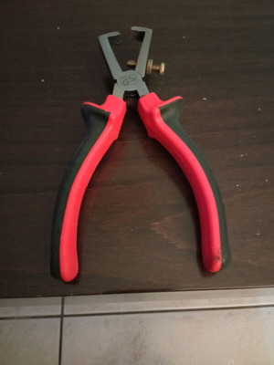 Cable stripper like new