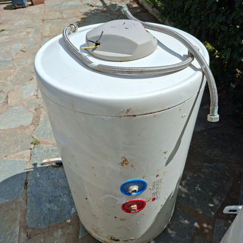Elco Vayonis 80 lt water heater like new with 1 gift