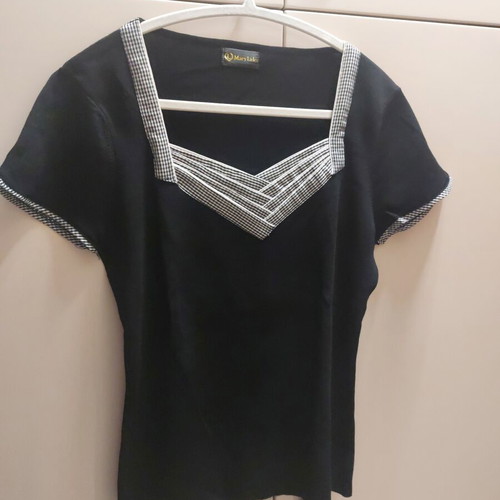 Women's summer blouse black size L like new