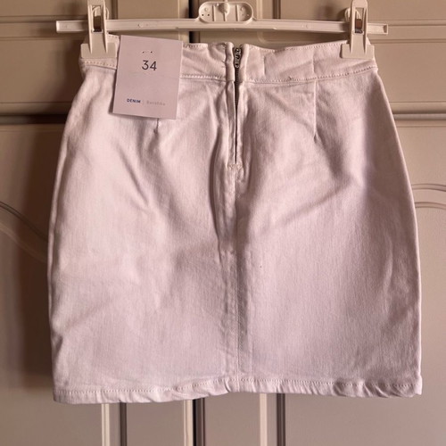 Stradivarius mini skirt new tweed with slit and fringes size 34