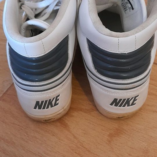 Nike athletic boots used, size 38, white
