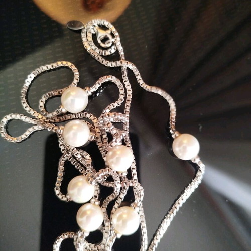 Silver necklace with pearls like new