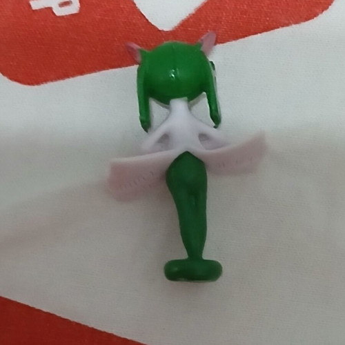Kirlia mini figure Pokemon