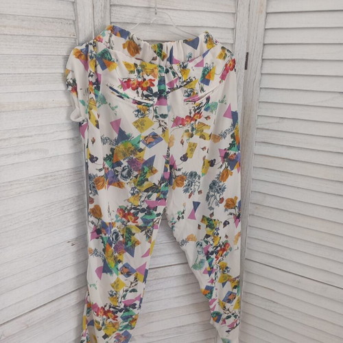 Zini floral pants large, suitable for medium, like new
