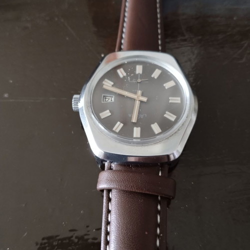 Vintage Laora Swiss wristwatch like new