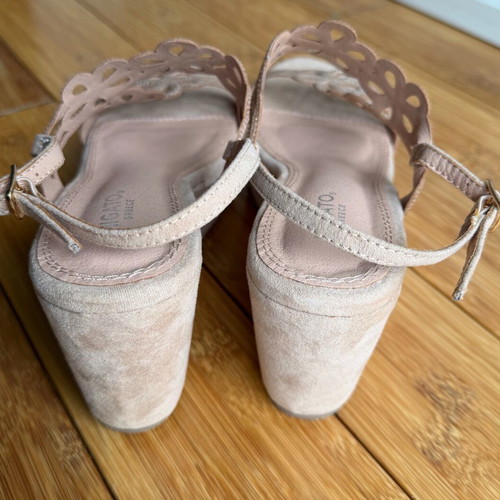 Migato Greece platform sandals size 37 like new, beige