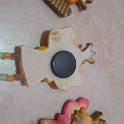 Magnet Bomboniere set of 3 like new