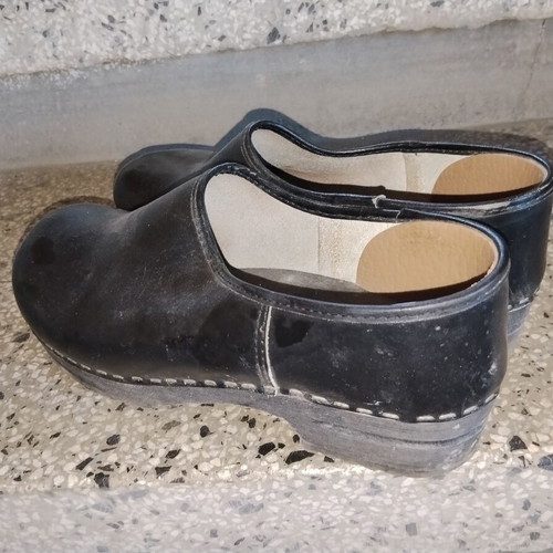 Classic black Scandinavian Dutch style clogs with closed heel, size 38