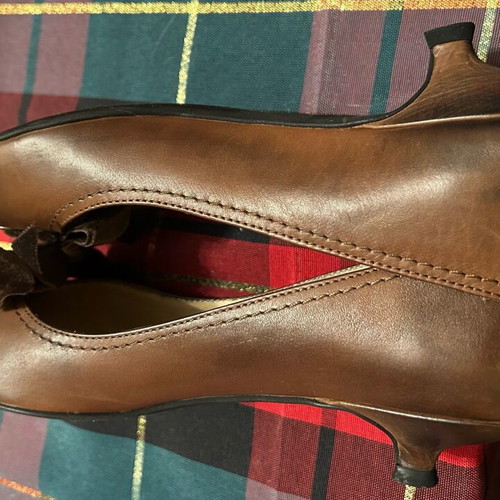 Haralas brown low heel pumps new, size 38.5