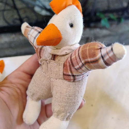 Set of 2 plush toys