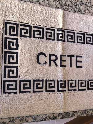 Bath mat 40x60 Crete like new, soft