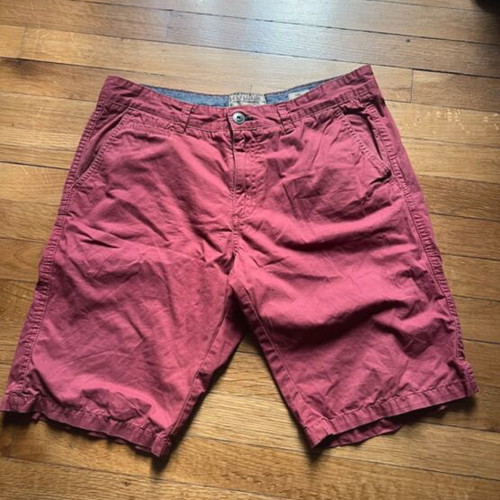Explorer Chino Shorts burgundy, like new