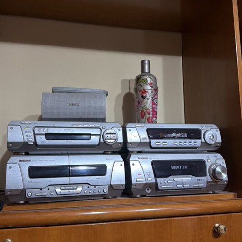 Technics SL-EH790 stereo system like new with 5-disc CD, cassette, radio