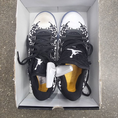 Jordan Zion 3 sneakers size 42.5, new, black/white-laser orange