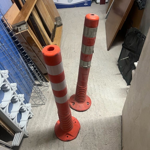 Traffic marking posts used, height 76cm