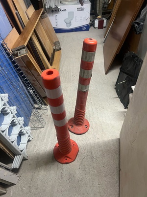Traffic marking posts used, height 76cm