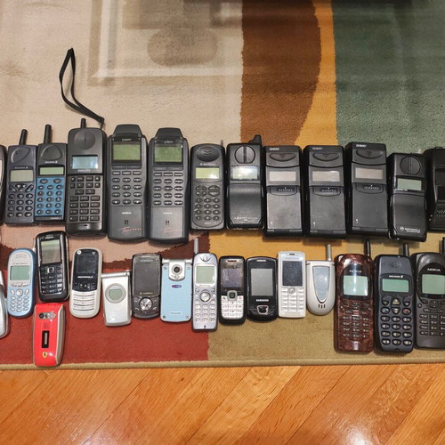Ericsson and Motorola phones used, collection of 31 pieces