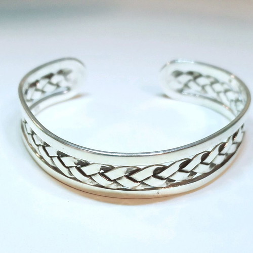 Silver bracelet cuff like new