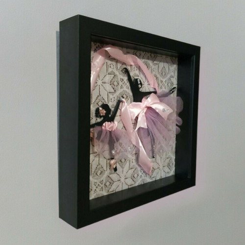 Dreamy Dance in Wooden Frame 25x25x5cm new