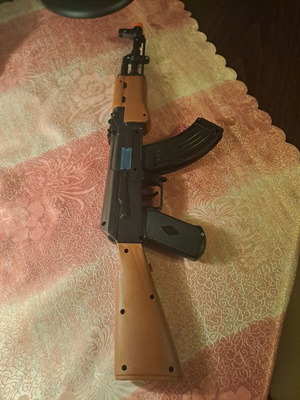 Kalashnikov toy gun like new with sound
