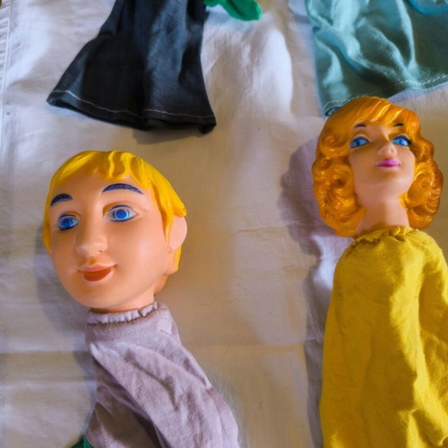 Vintage hand puppets pack of 8, like new