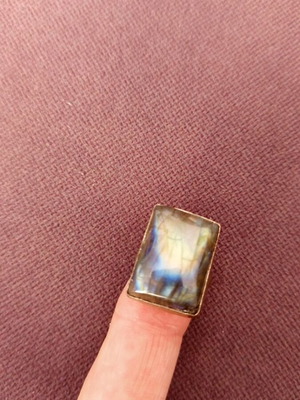 Ring with labradorite energy crystal, new, multicolor
