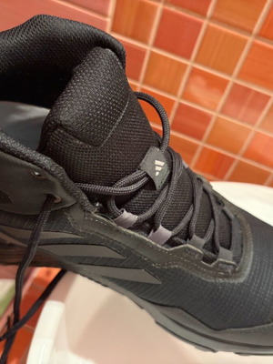Adidas Tested East Rail 2 like new, black shoes size 45