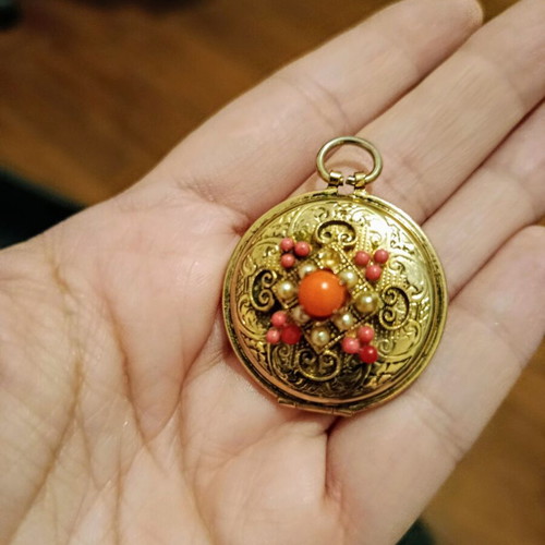 Coro vintage locket with faux coral and pearls