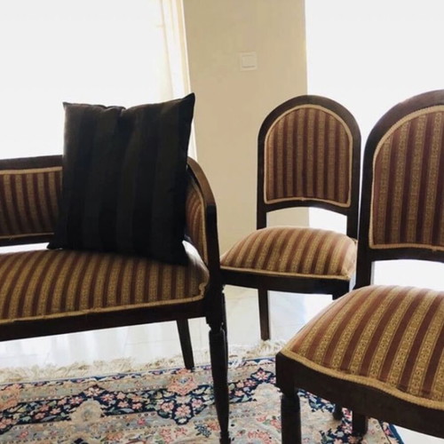 Vintage living room loveseat like new