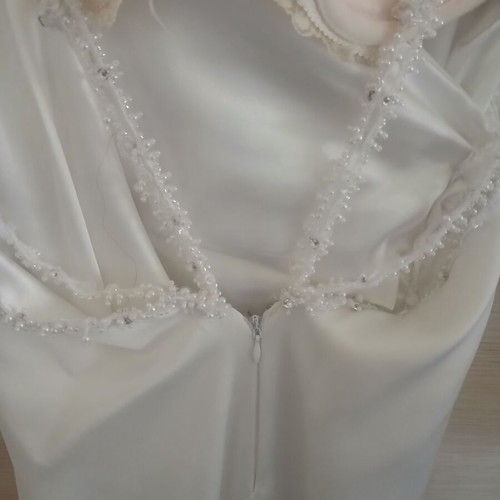 Wedding dress like new, crisscross neckline, thick satin, waist 36cm