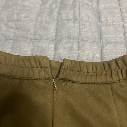 Bershka khaki suede mini skirt, size M, zipper defect