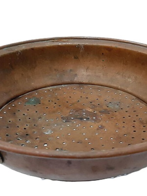Vintage copper colander with brass ring handle, used, 30.5 cm