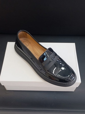 Black patent leather ballerinas with anatomical sole