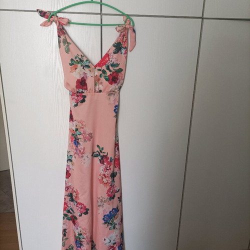 Parizianista dress like new with low back and cups