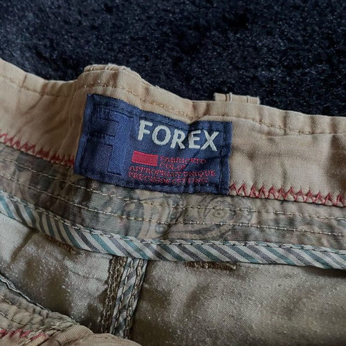 Forex cargo bermuda shorts slightly used, size medium