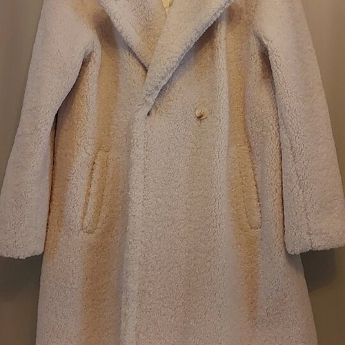 BSB coat like new, ecru color, size L, faux fur
