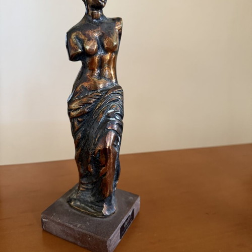 Brass sculptures with marble base like new, vintage