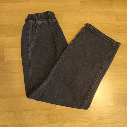 Dazy Mom Fit women's black washed grey jeans, size S