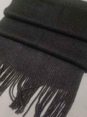 Scarf black with purple iridescent fibers like new