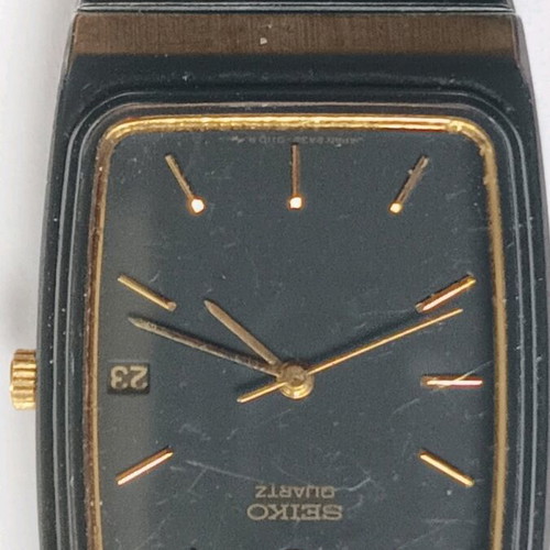 Seiko 2A32-5059 wristwatch used with black bracelet