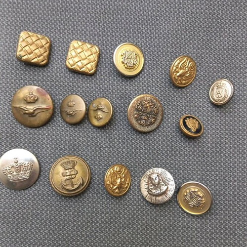 Vintage buttons used, set of 15 pieces
