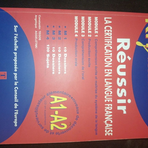 French language preparation book for KPG A1 A2 level like new with answer key