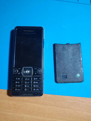 Sony Ericsson c510 used for parts without battery and charger
