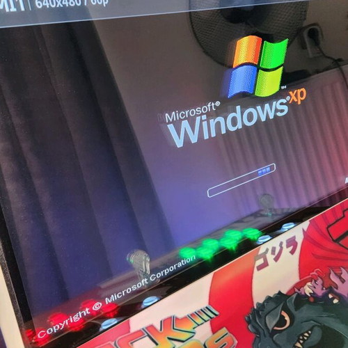 Arcade cabinet like new with Windows 7 PC and 15,000+ games