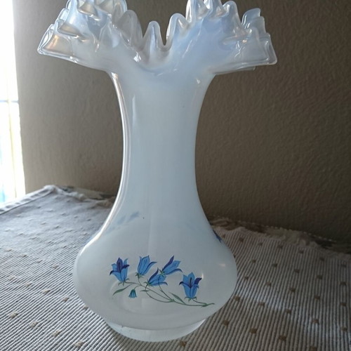 Vintage opaline glass vase with bellflower design, like new