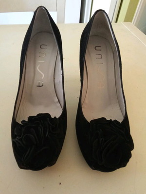 Unisa peep toe pumps with flower decoration, like new, size 37, black