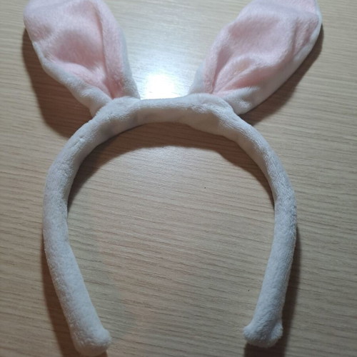 Plush Bunny Headband like new, suitable for carnival