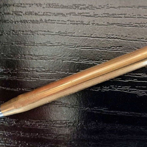 Cross gold pen used