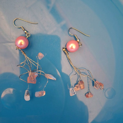 Earring set with white-pink stones slightly used
